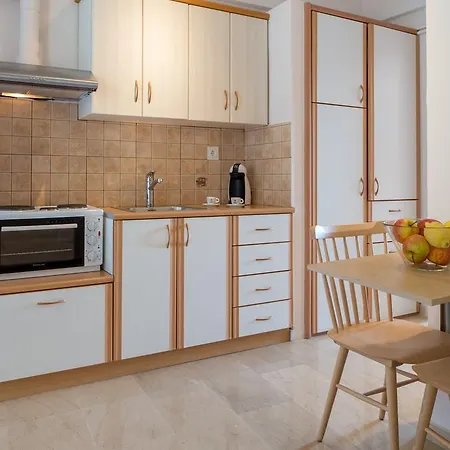 Hotel de apartamente Krouzeri Nisaki (Corfu)