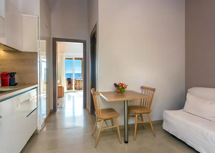 Apart Otel Krouzeri