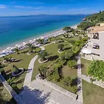 Krouzeri Aparthotel 4*