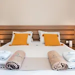 Krouzeri Aparthotel 4*