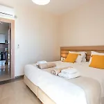 Krouzeri Aparthotel