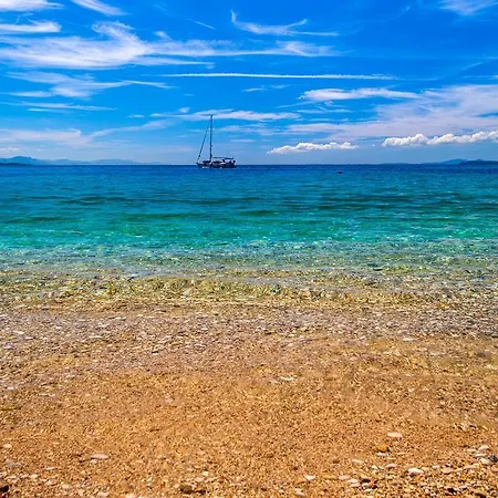 Krouzeri Aparthotel Nisaki (Corfu)