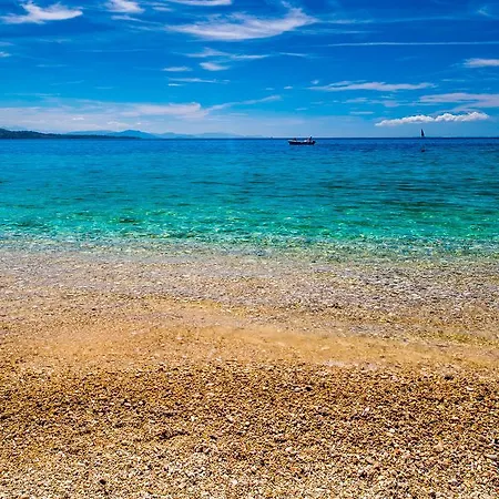 Krouzeri Aparthotel Nisaki (Corfu)