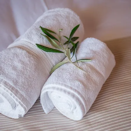 Hotel de apartamente Krouzeri Nisaki (Corfu)