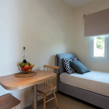 Apart-hotel Krouzeri 4*