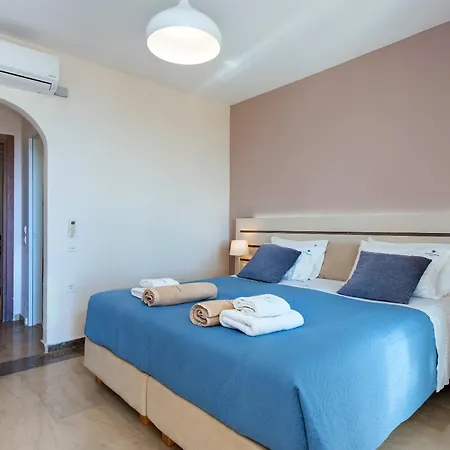Krouzeri Apart-hotel 4*