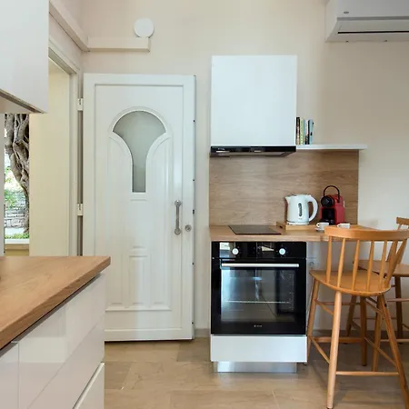 Apart-hotel Krouzeri 4*