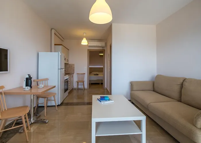 Krouzeri Aparthotel Nisaki (Corfu)
