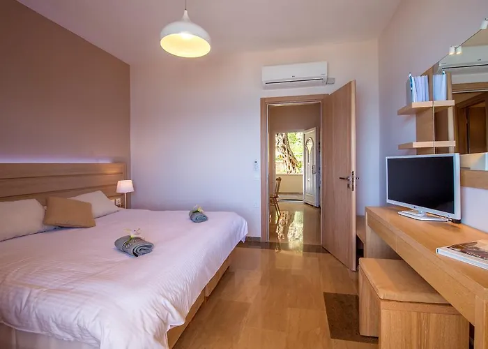 Aparthotel Krouzeri 4*