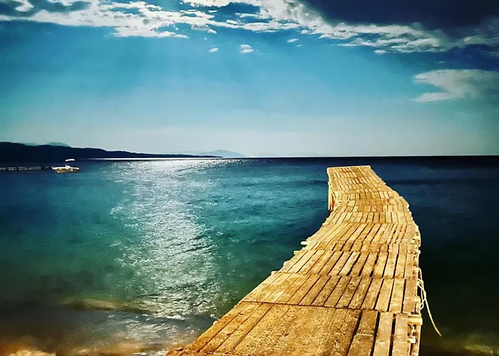 Krouzeri Aparthotel Nisaki (Corfu)